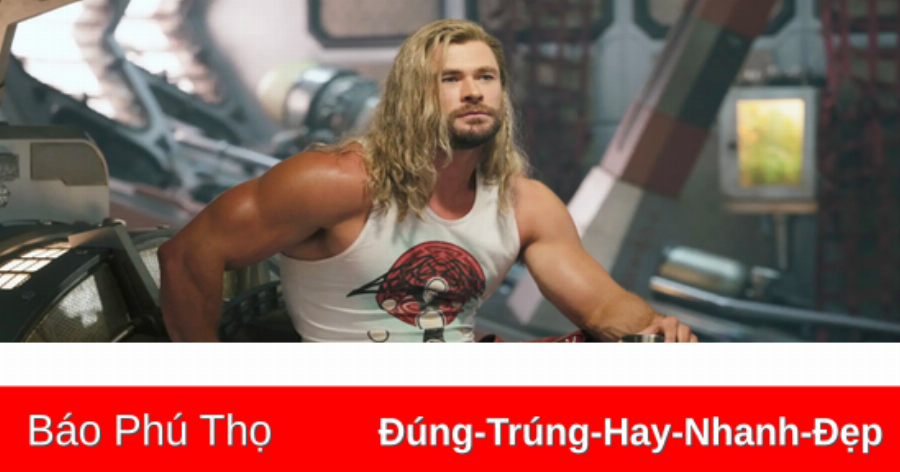 Chris Hemsworth trong vai Thor