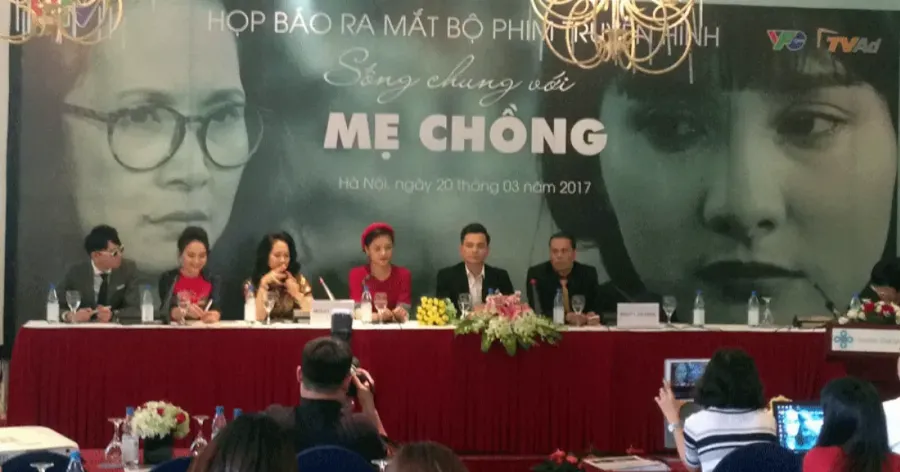 Poster phim Sống Chung Với Mẹ Chồng