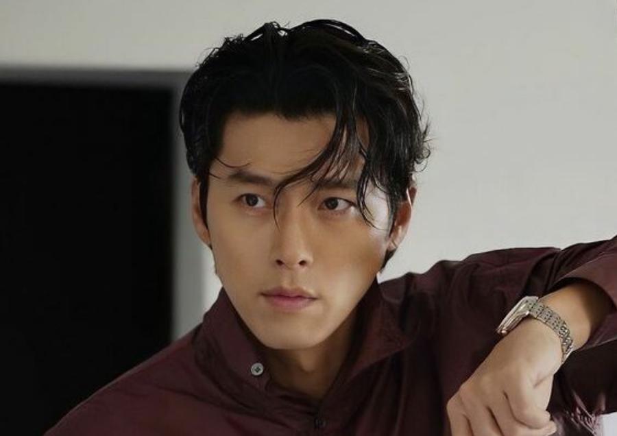 Hyun Bin - Tài tử điện ảnh Hàn Quốc với vẻ ngoài điển trai, nam tính, và phong cách thời trang lịch lãm.