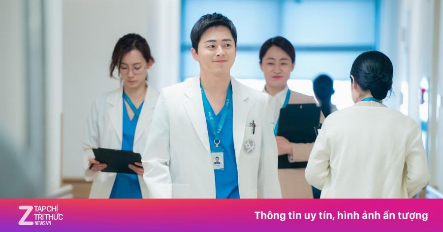 Jo Jung Suk vai diễn bác sĩ Ik Jun trong Hospital Playlist