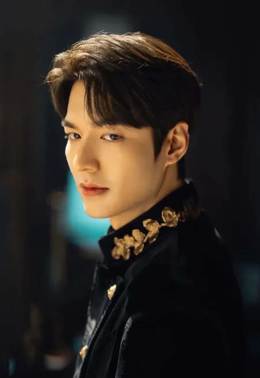 Lee Min Ho trong The King: Eternal Monarch