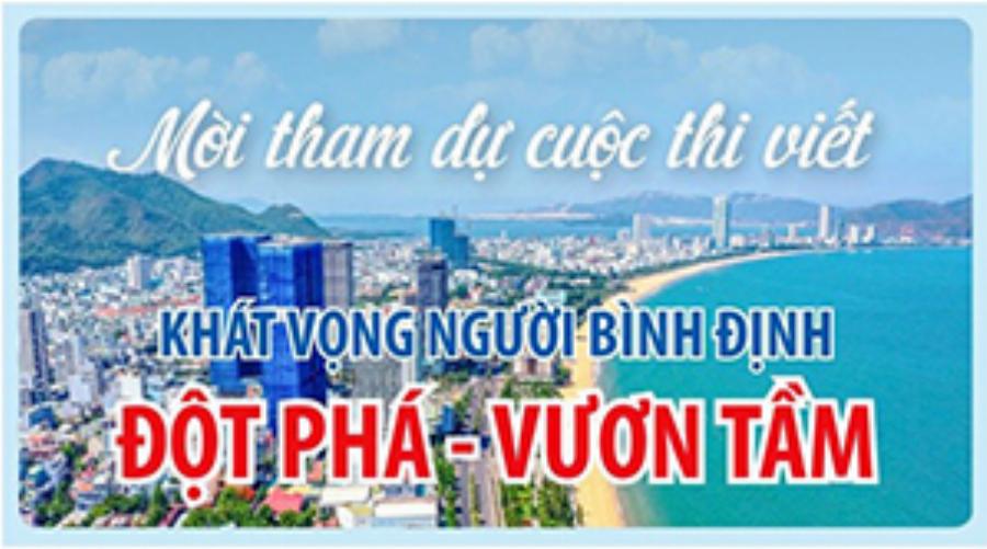 Diễn viên Thanh Huyền nhận giải thưởng điện ảnh.