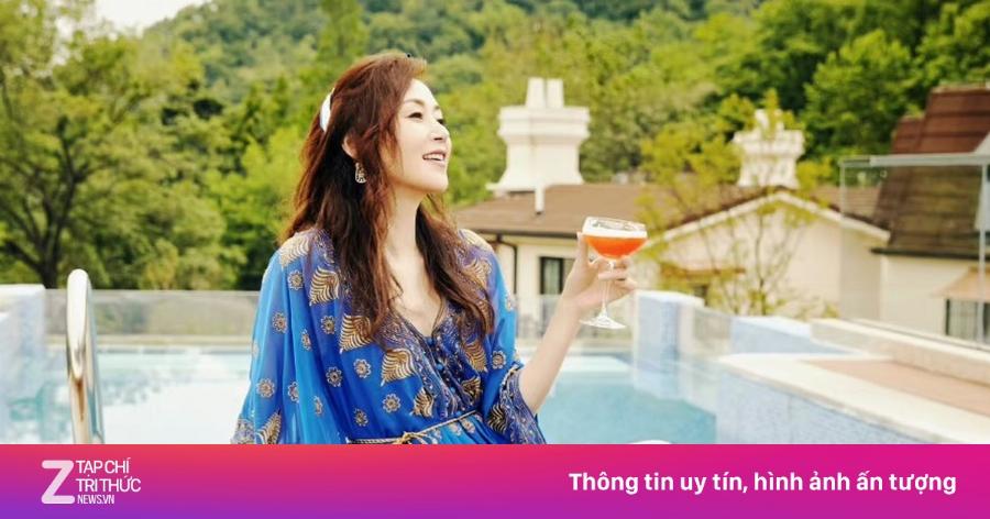 Vạn Ỷ Văn xuất hiện tại một sự kiện