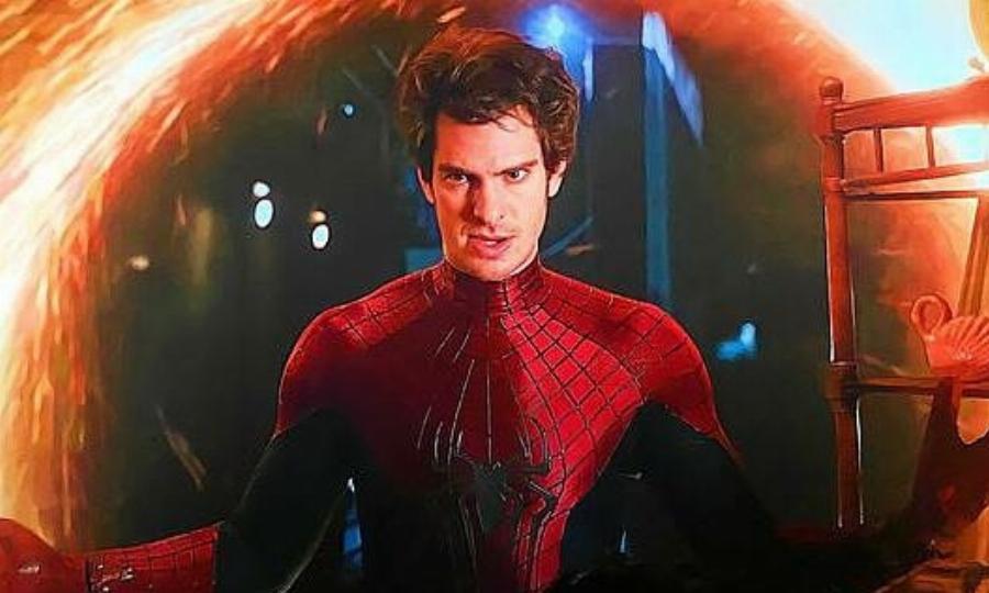 Andrew Garfield trong vai Người Nhện