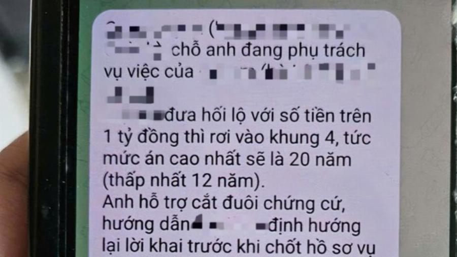 Cảnh sát phim chạy án đang điều tra hiện trường vụ án