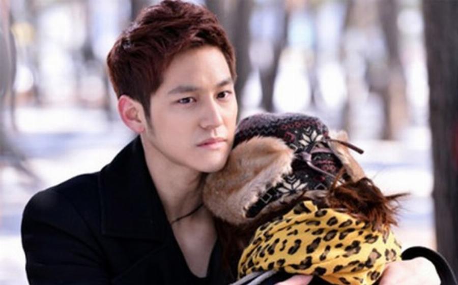 Kim Bum trong vai Jin Sung