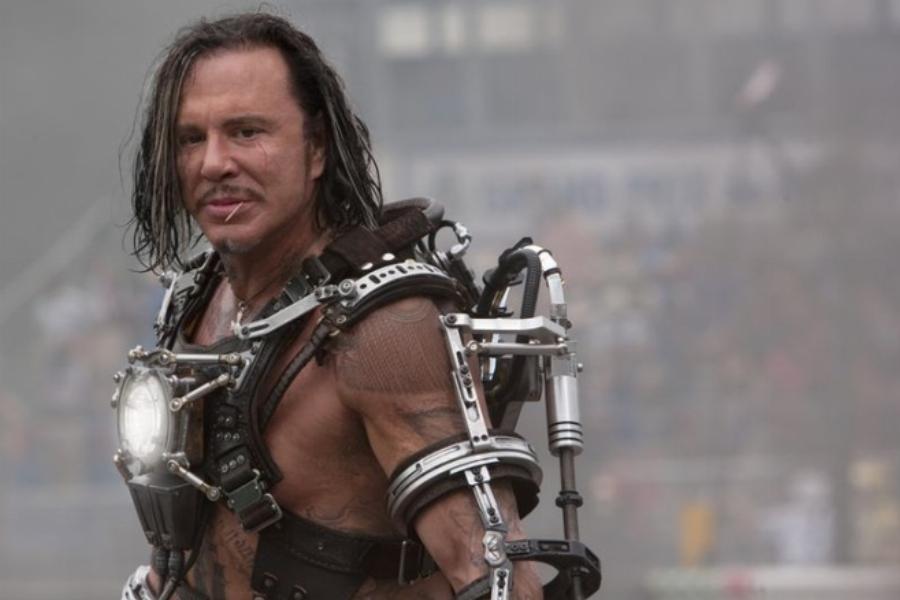 Mickey Rourke trong vai Whiplash