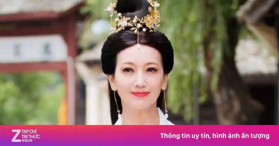 Triệu Nhã Chi trong vai Bạch Xà