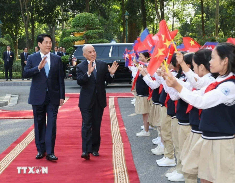 Vương Nhân Quân trên thảm đỏ